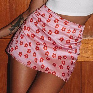 Oh Polly pink satin flower mini skirt